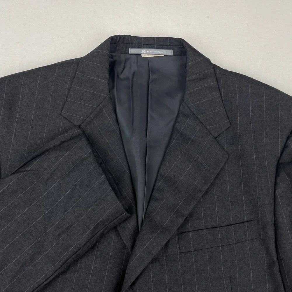 Hickey Freeman Loro Piana Tasmanian Super 120 Pinstripe Blazer 43R Charcoal Grey